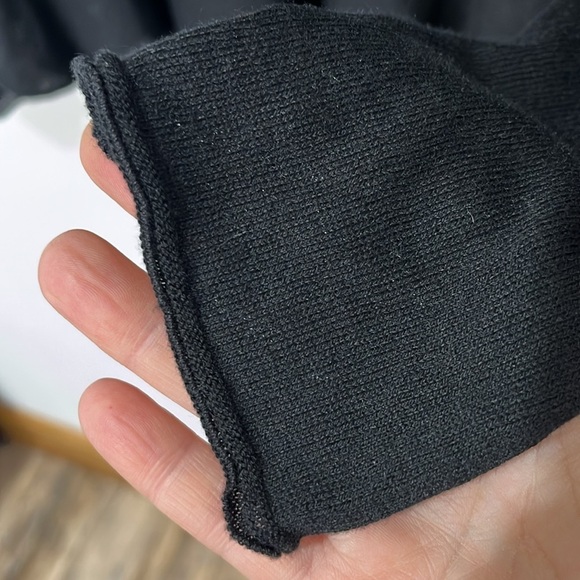 NWT Peruvian Connection Womens Black Morgan Top Lightweight Sweater Size L Basic - Picture 7 of 15